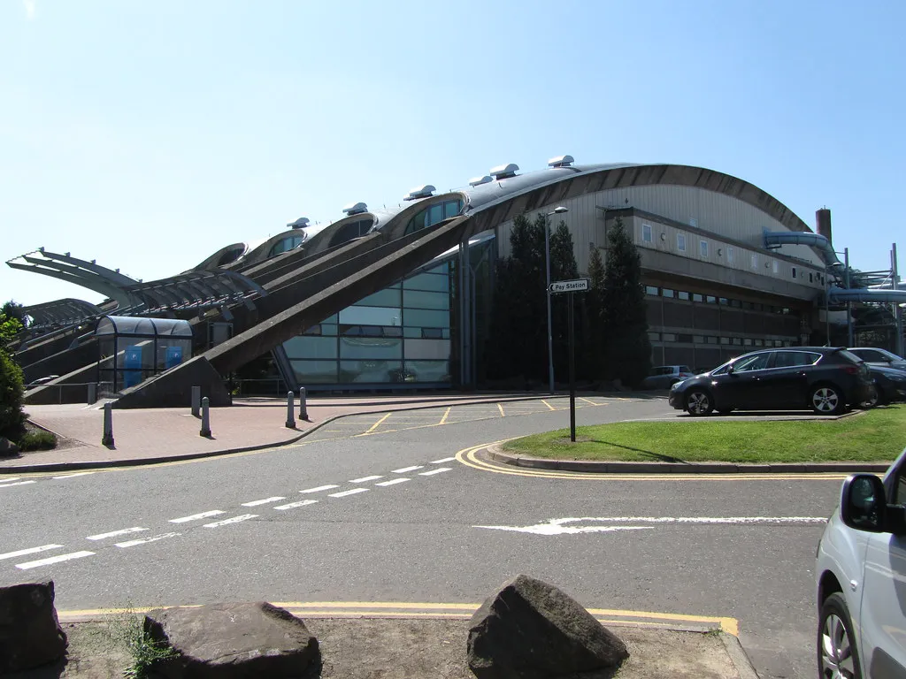 Exterior view of East Kilbride swimming pools, located in a town with growing opportunities in Welder / Fabrication jobs East Kilbride.